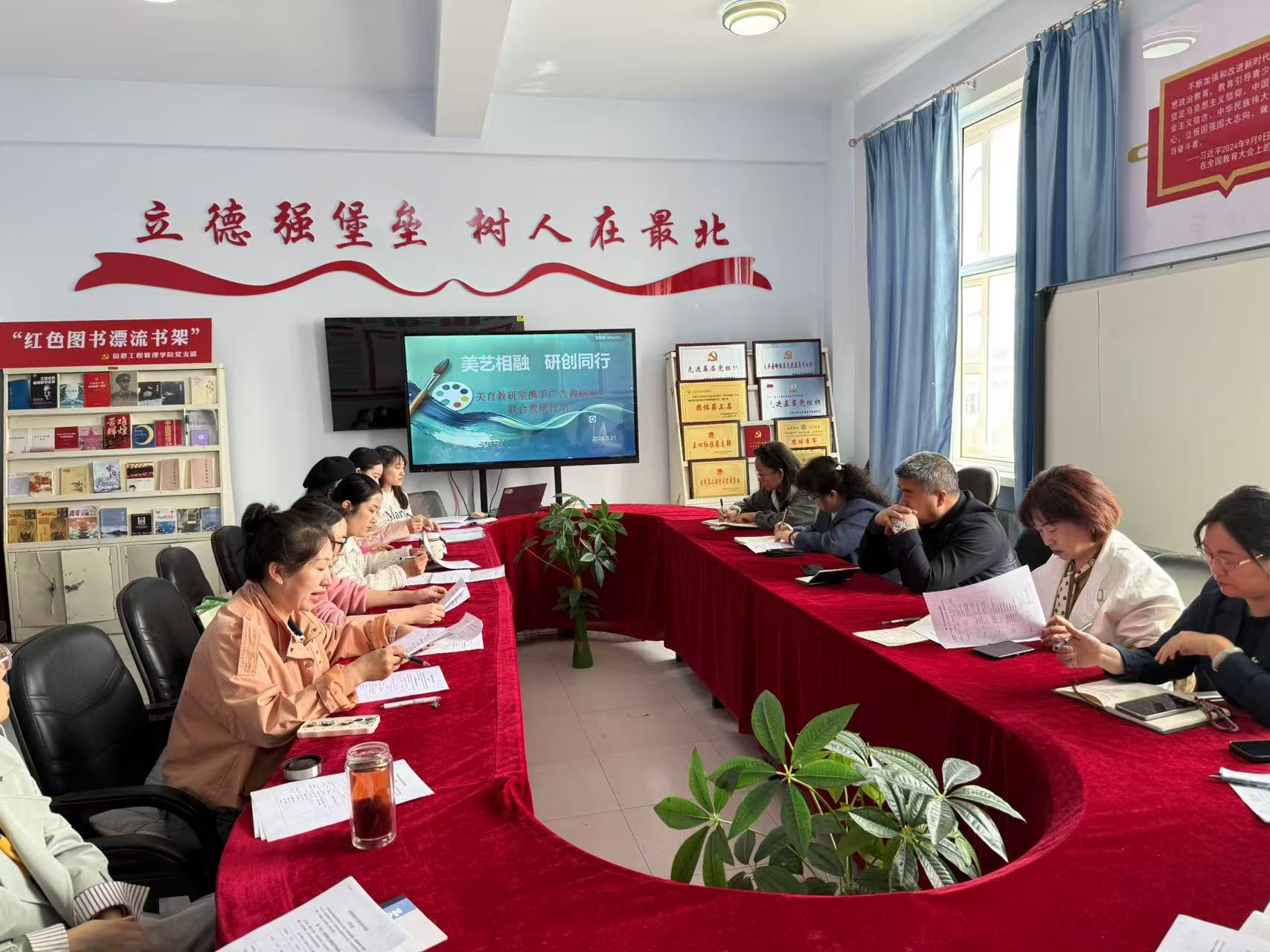 d2b51b02913e2b00b88ba1d61a41256.jpg